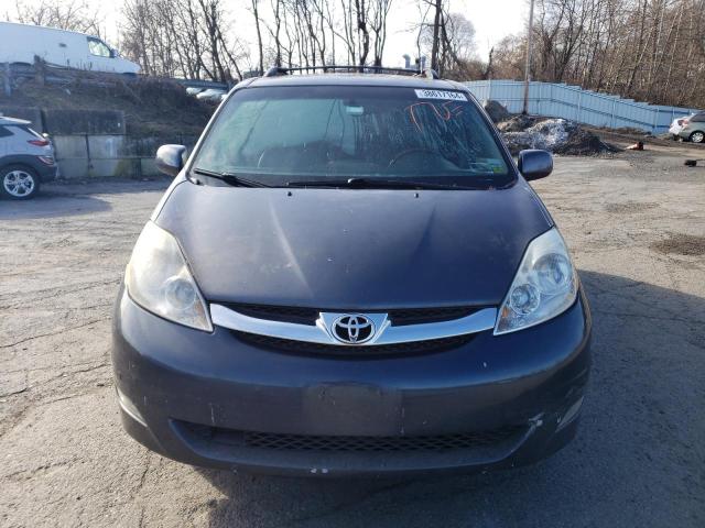 Photo 4 VIN: 5TDBA22C06S073111 - TOYOTA SIENNA XLE 