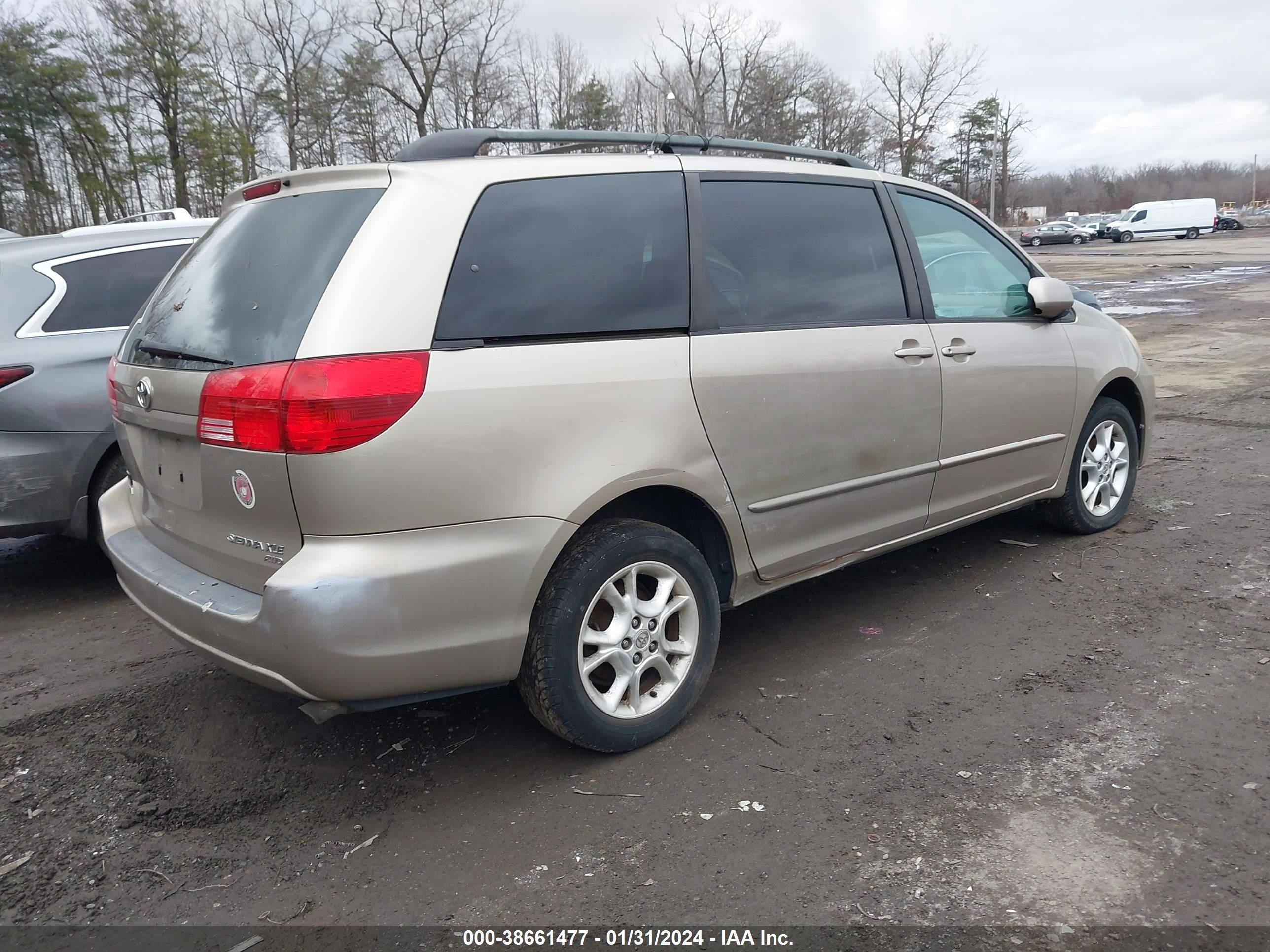 Photo 3 VIN: 5TDBA22C14S006014 - TOYOTA SIENNA 