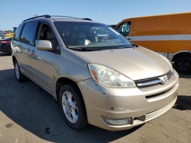 Photo 3 VIN: 5TDBA22C14S019555 - TOYOTA SIENNA XLE 