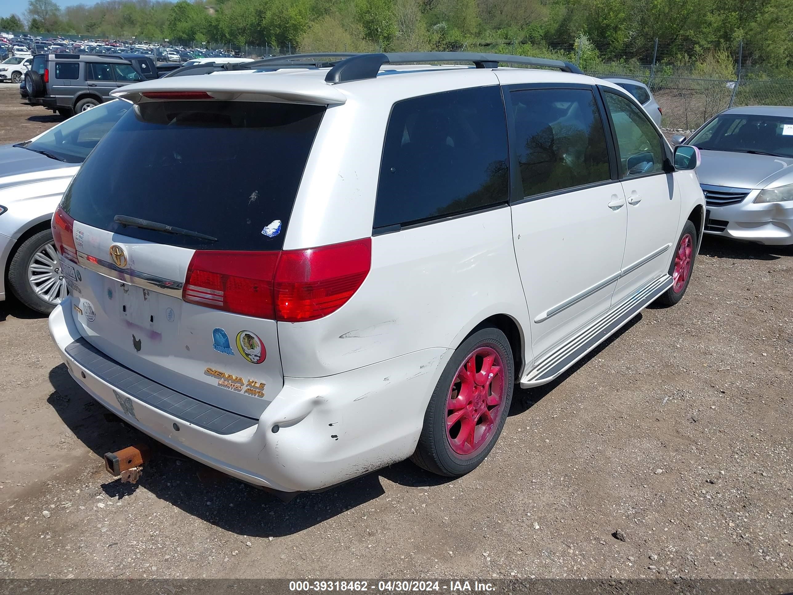 Photo 3 VIN: 5TDBA22C14S023881 - TOYOTA SIENNA 