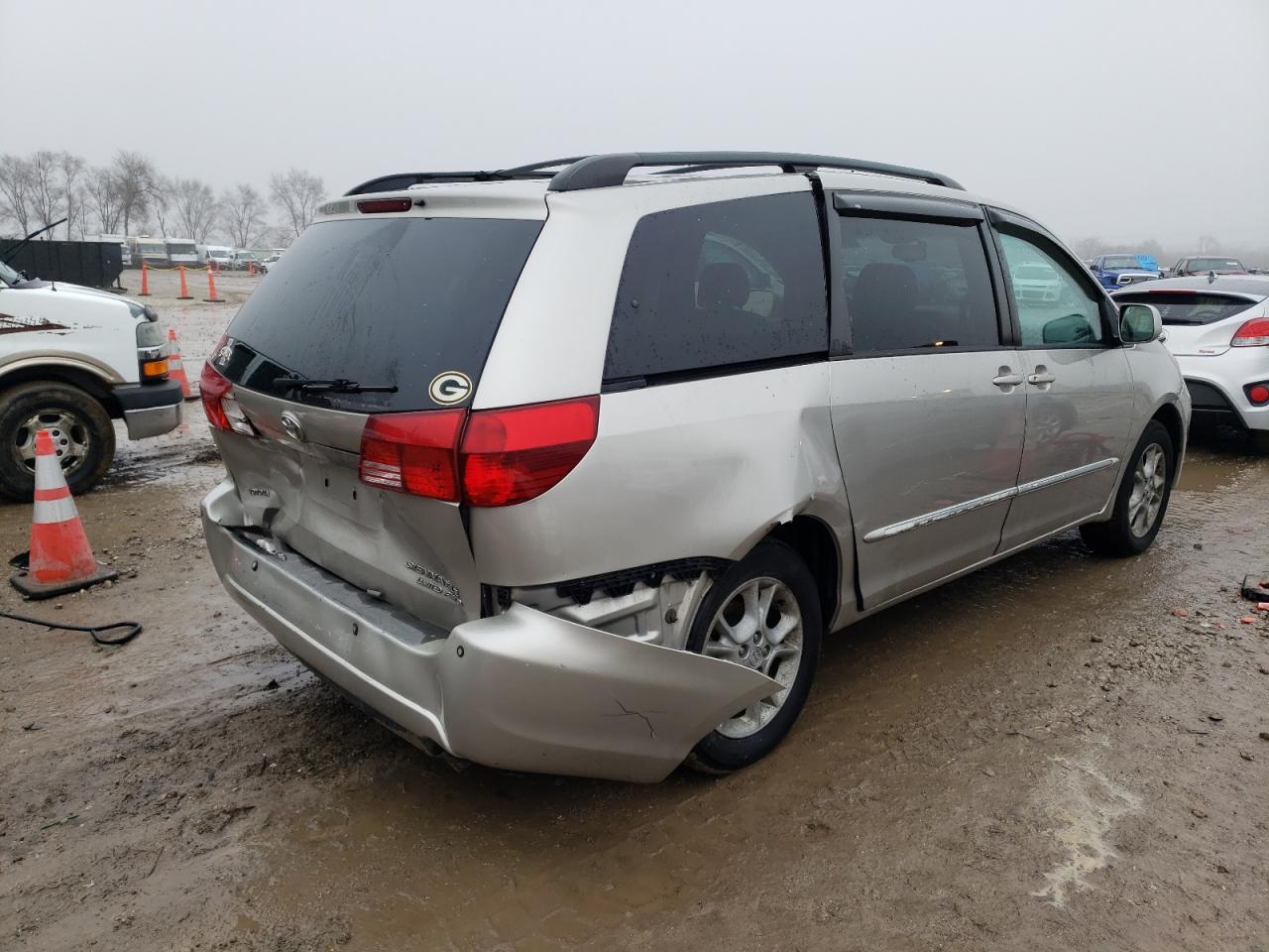 Photo 2 VIN: 5TDBA22C15S039287 - TOYOTA SIENNA 