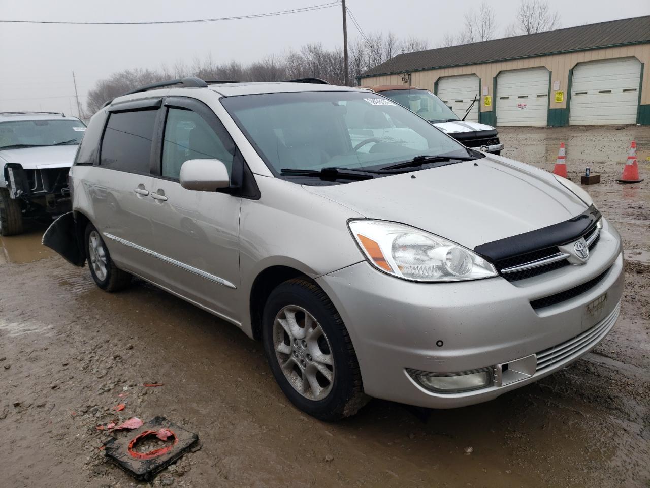 Photo 3 VIN: 5TDBA22C15S039287 - TOYOTA SIENNA 