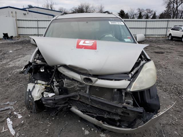 Photo 4 VIN: 5TDBA22C16S056768 - TOYOTA SIENNA XLE 