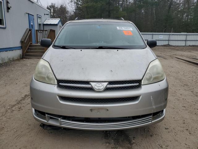 Photo 4 VIN: 5TDBA22C24S012842 - TOYOTA SIENNA XLE 