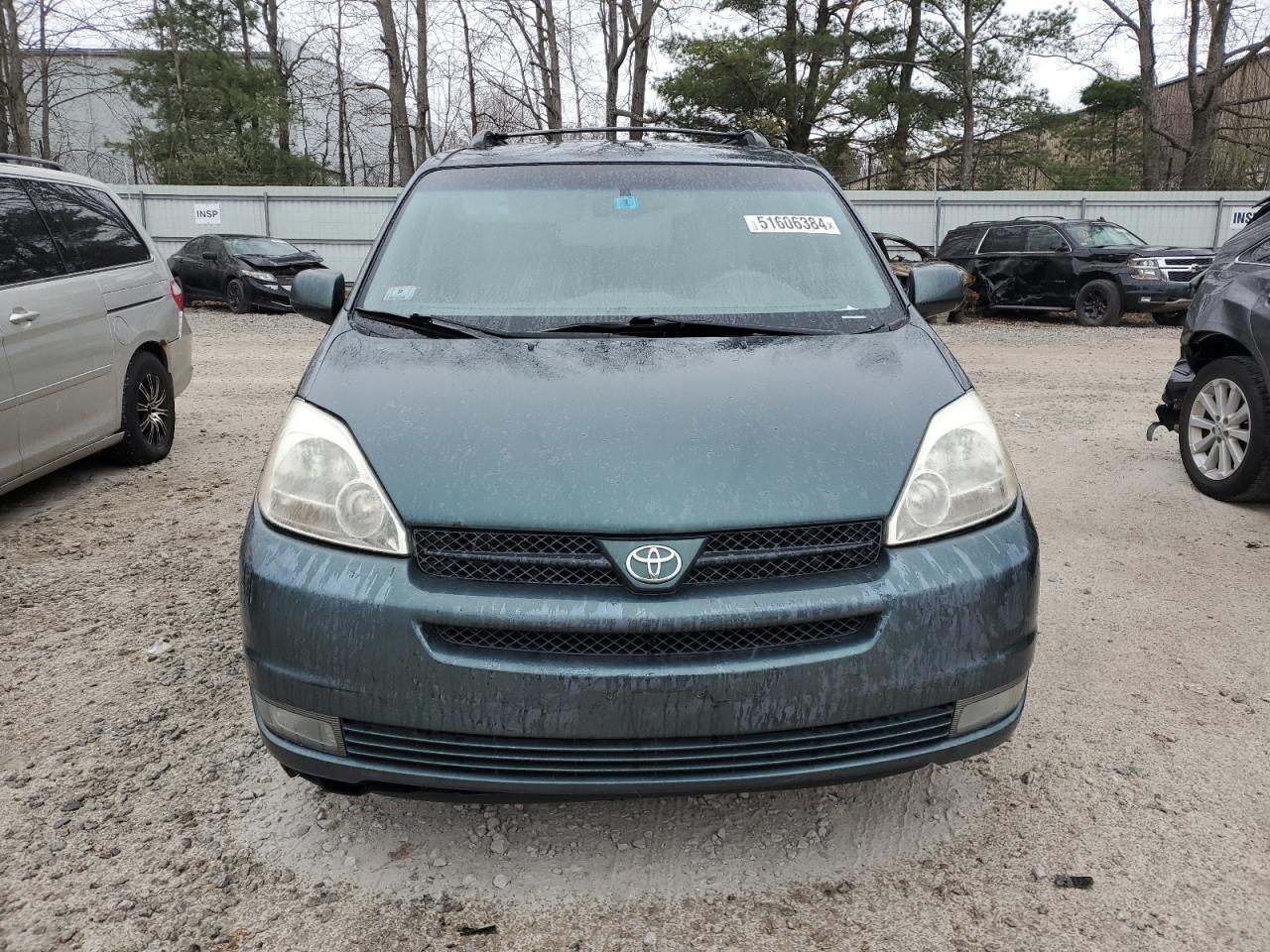 Photo 4 VIN: 5TDBA22C25S044823 - TOYOTA SIENNA 