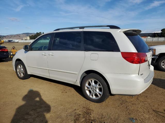 Photo 1 VIN: 5TDBA22C26S063518 - TOYOTA SIENNA XLE 