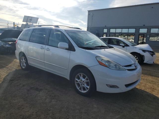 Photo 3 VIN: 5TDBA22C26S063518 - TOYOTA SIENNA XLE 