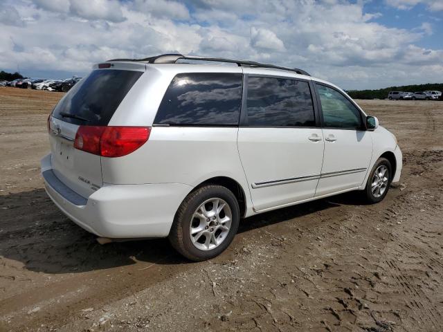 Photo 2 VIN: 5TDBA22C26S072381 - TOYOTA SIENNA XLE 