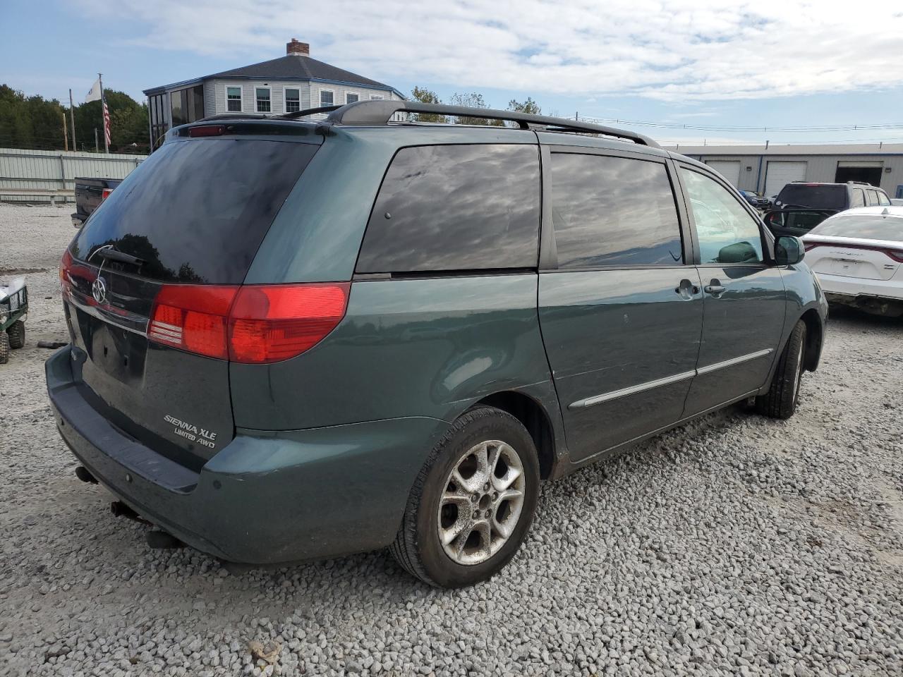 Photo 2 VIN: 5TDBA22C34S013496 - TOYOTA SIENNA 