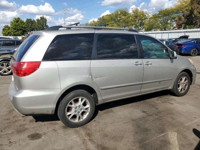 Photo 2 VIN: 5TDBA22C36S070607 - TOYOTA SIENNA XLE 