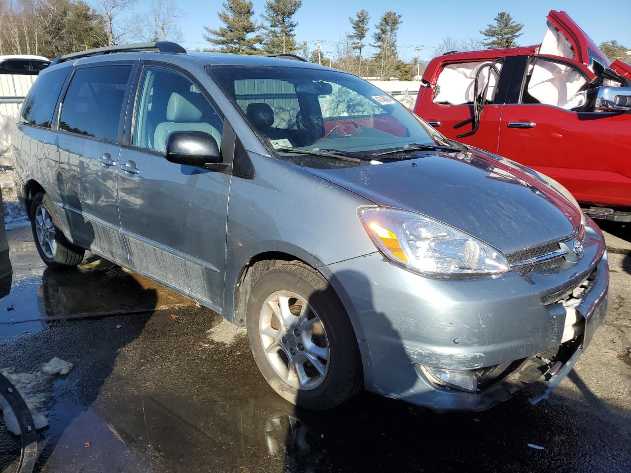 Photo 3 VIN: 5TDBA22C44S026855 - TOYOTA SIENNA 