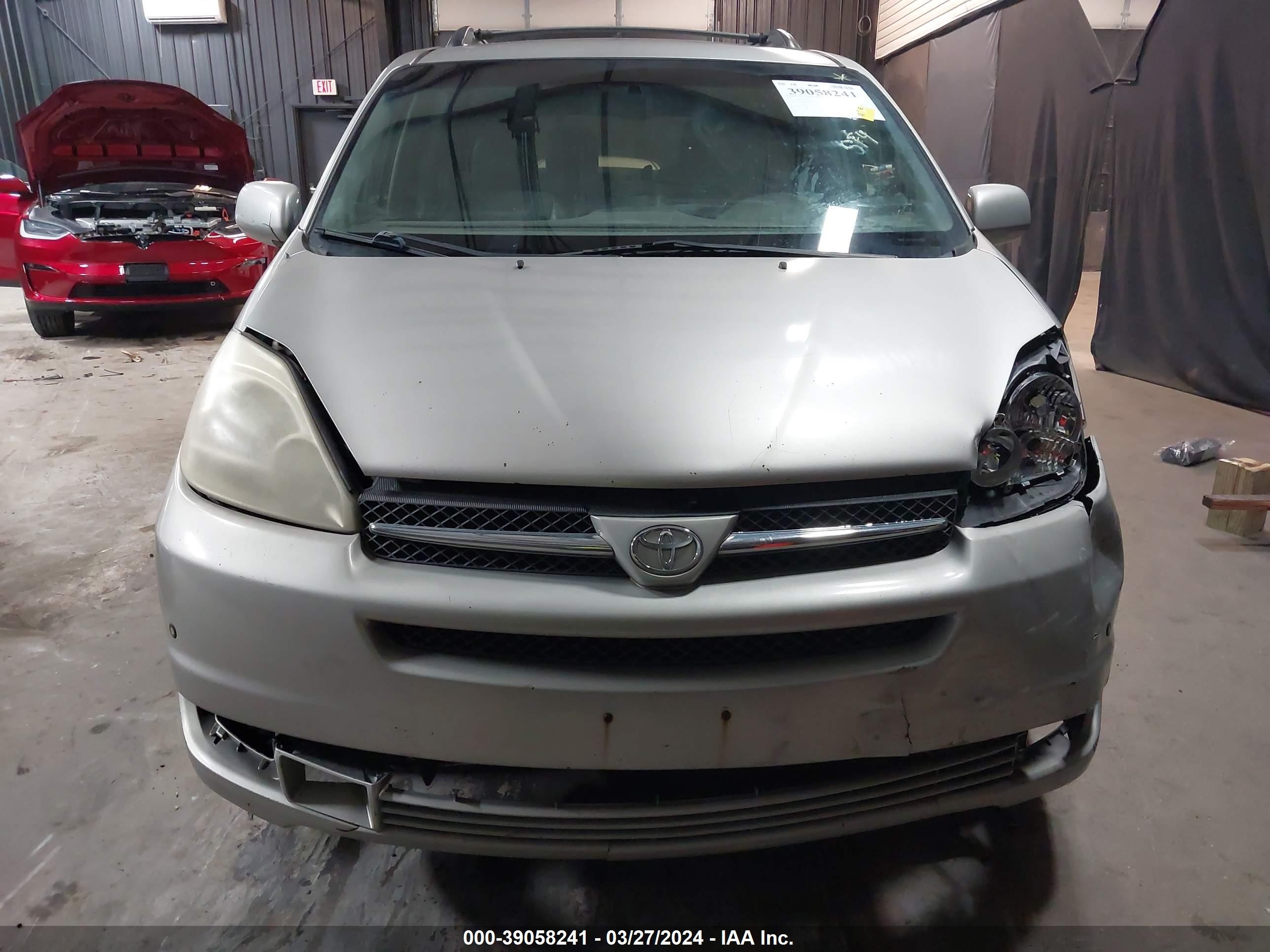 Photo 5 VIN: 5TDBA22C45S034598 - TOYOTA SIENNA 