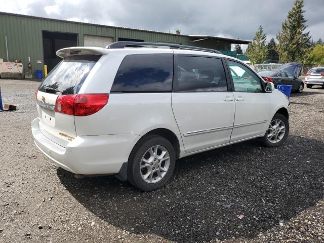 Photo 2 VIN: 5TDBA22C46S072351 - TOYOTA SIENNA XLE 