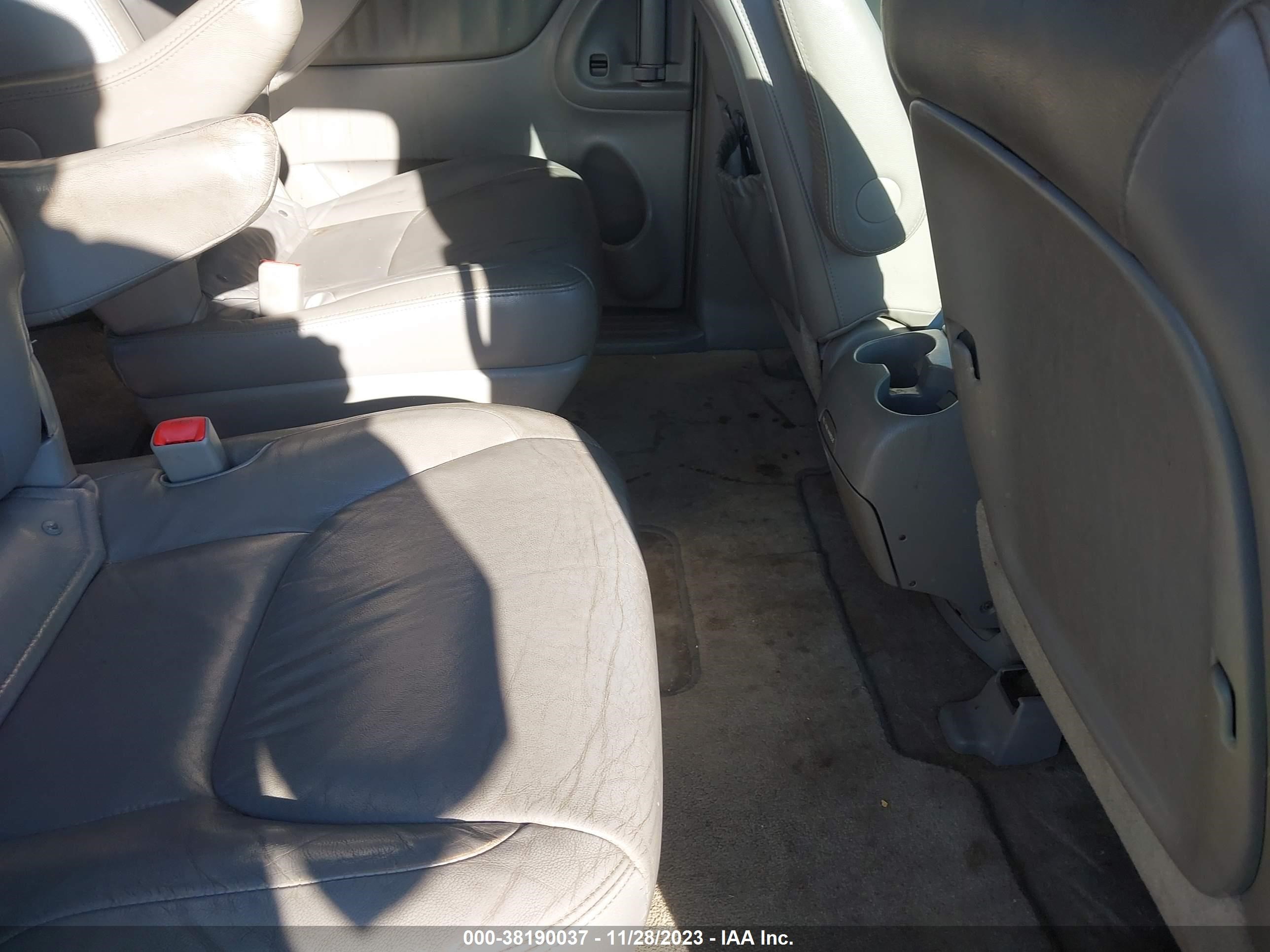 Photo 7 VIN: 5TDBA22C46S075704 - TOYOTA SIENNA 