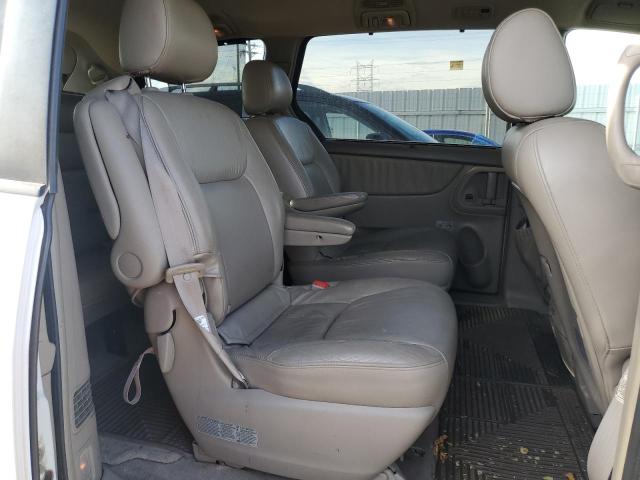 Photo 9 VIN: 5TDBA22C54S015556 - TOYOTA SIENNA XLE 