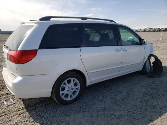 Photo 2 VIN: 5TDBA22C56S068812 - TOYOTA SIENNA XLE 