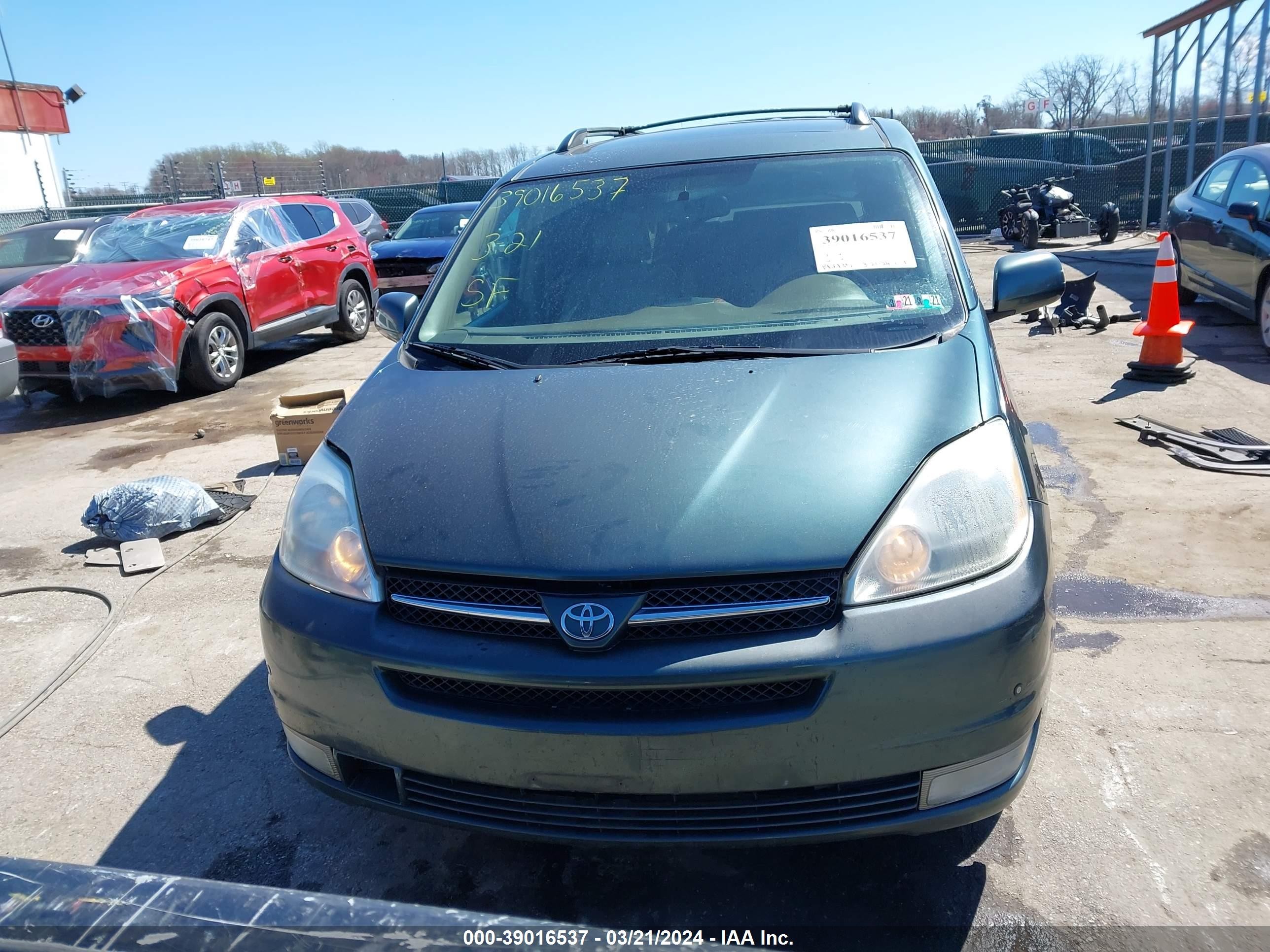 Photo 11 VIN: 5TDBA22C65S035591 - TOYOTA SIENNA 