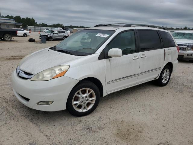 Photo 0 VIN: 5TDBA22C66S057821 - TOYOTA SIENNA XLE 