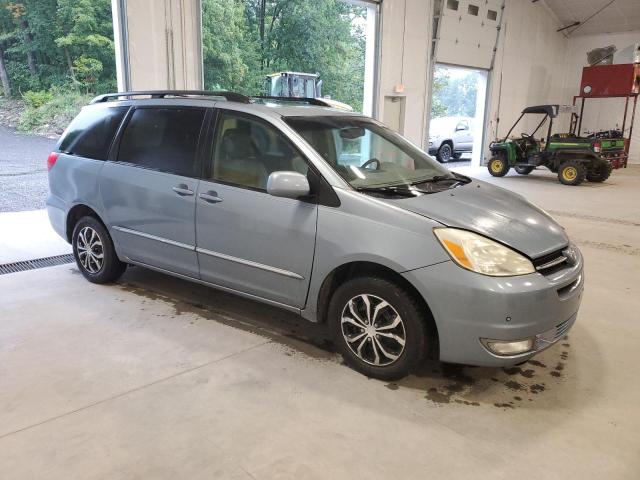 Photo 3 VIN: 5TDBA22C74S008365 - TOYOTA SIENNA XLE 