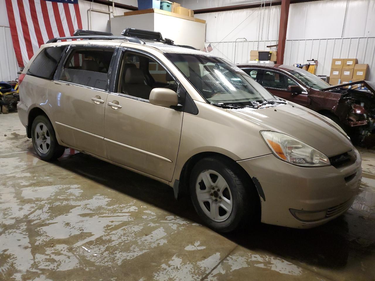 Photo 3 VIN: 5TDBA22C74S011198 - TOYOTA SIENNA 