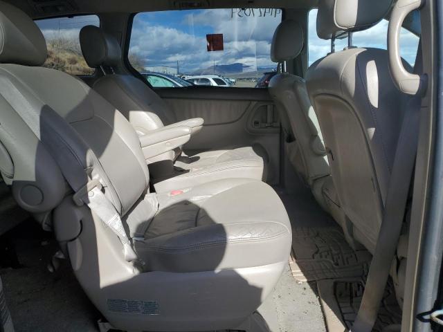 Photo 9 VIN: 5TDBA22C74S011332 - TOYOTA SIENNA XLE 