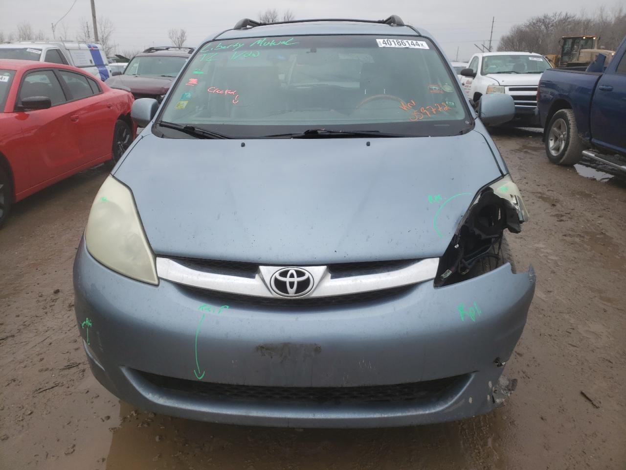 Photo 4 VIN: 5TDBA22C76S059772 - TOYOTA SIENNA 