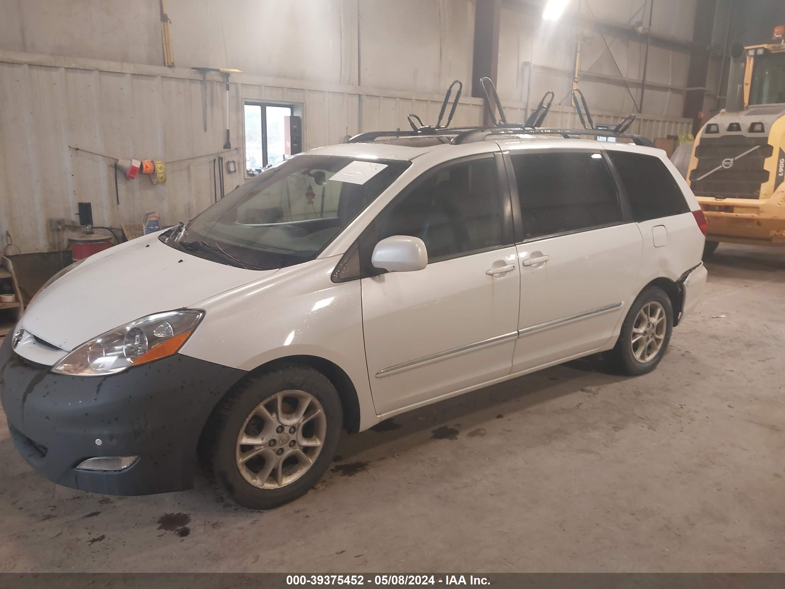 Photo 1 VIN: 5TDBA22C76S063269 - TOYOTA SIENNA 