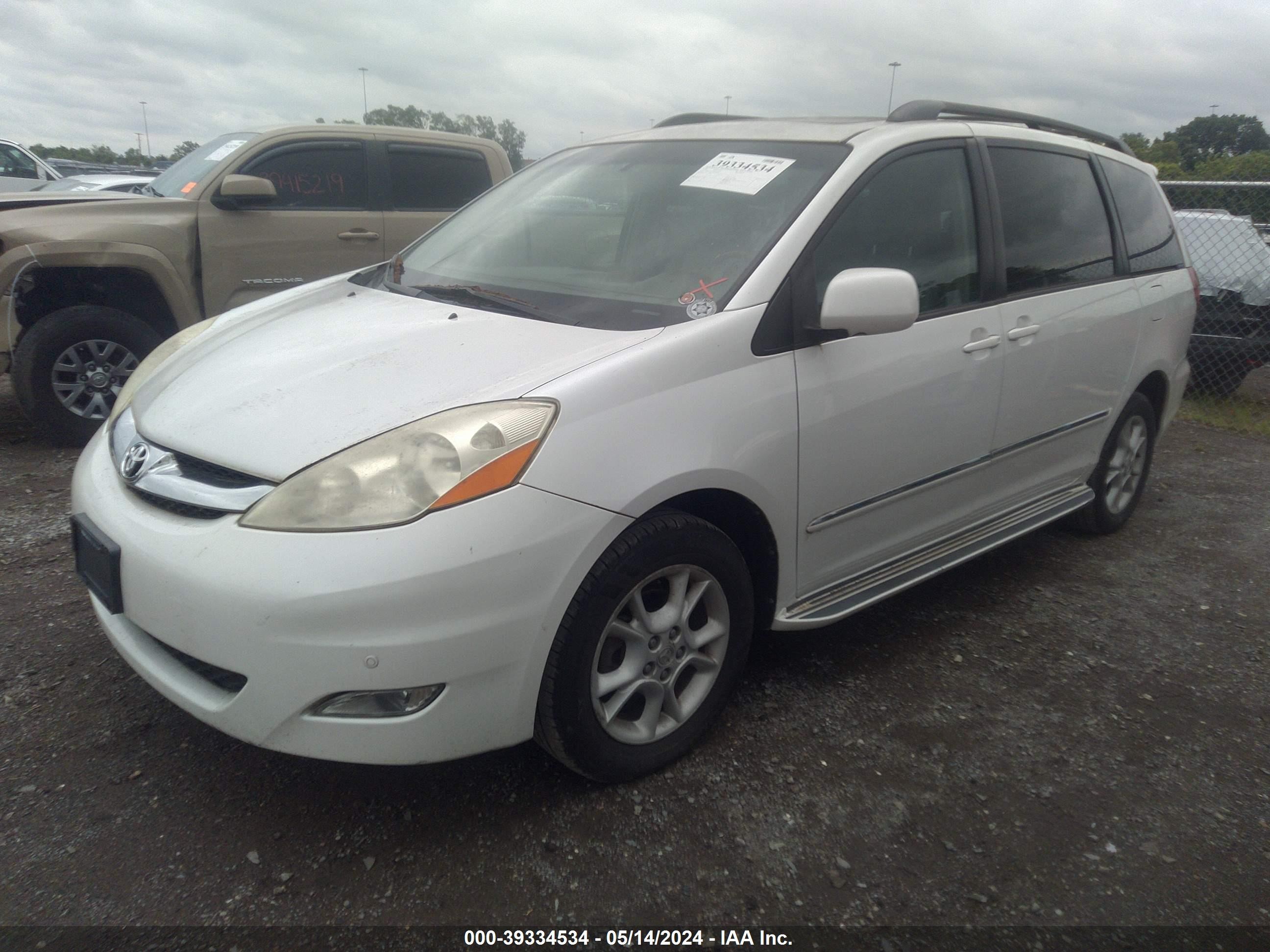 Photo 1 VIN: 5TDBA22C76S064227 - TOYOTA SIENNA 