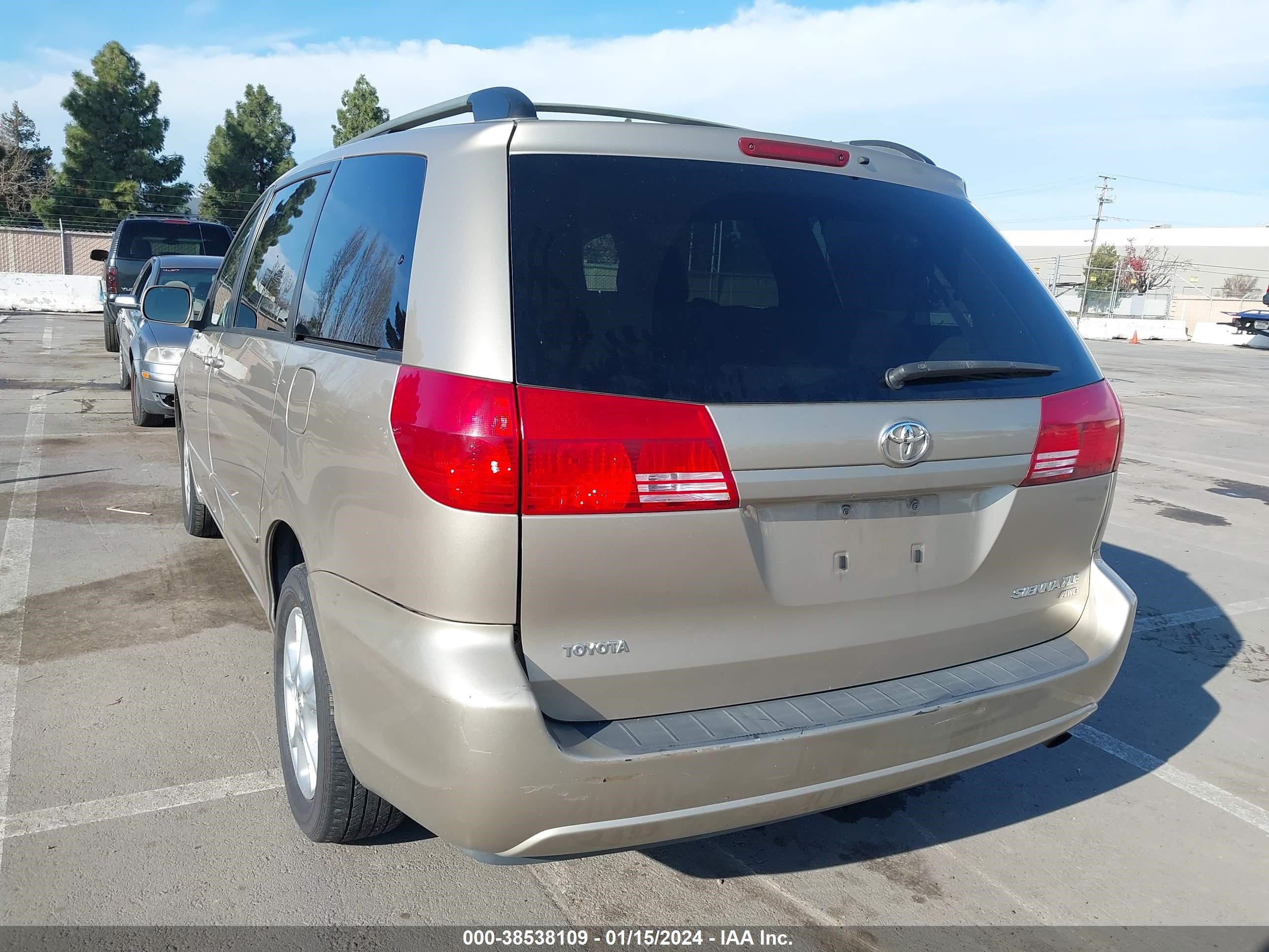 Photo 5 VIN: 5TDBA22C94S013325 - TOYOTA SIENNA 