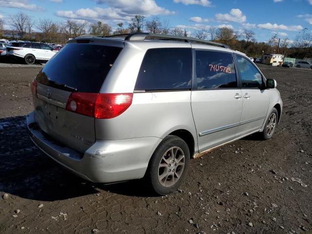 Photo 2 VIN: 5TDBA22CX6S060236 - TOYOTA SIENNA XLE 