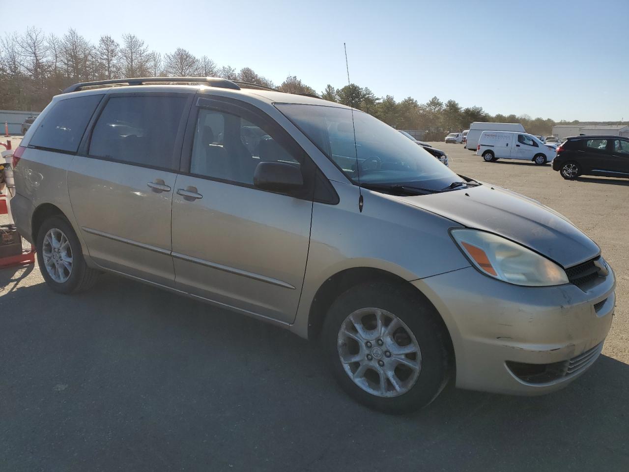 Photo 3 VIN: 5TDBA23C04S010313 - TOYOTA SIENNA 