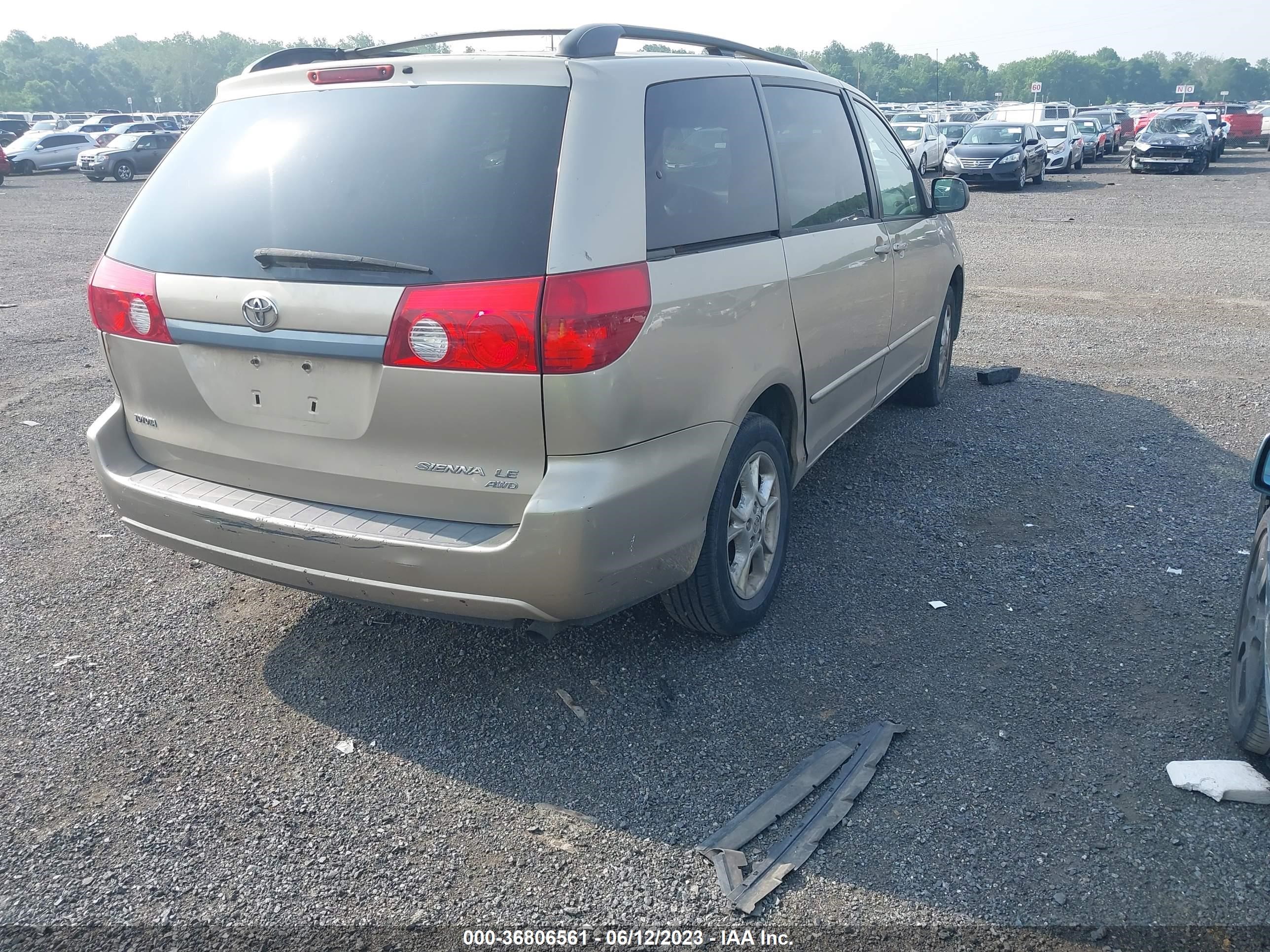 Photo 3 VIN: 5TDBA23C24S009518 - TOYOTA SIENNA 