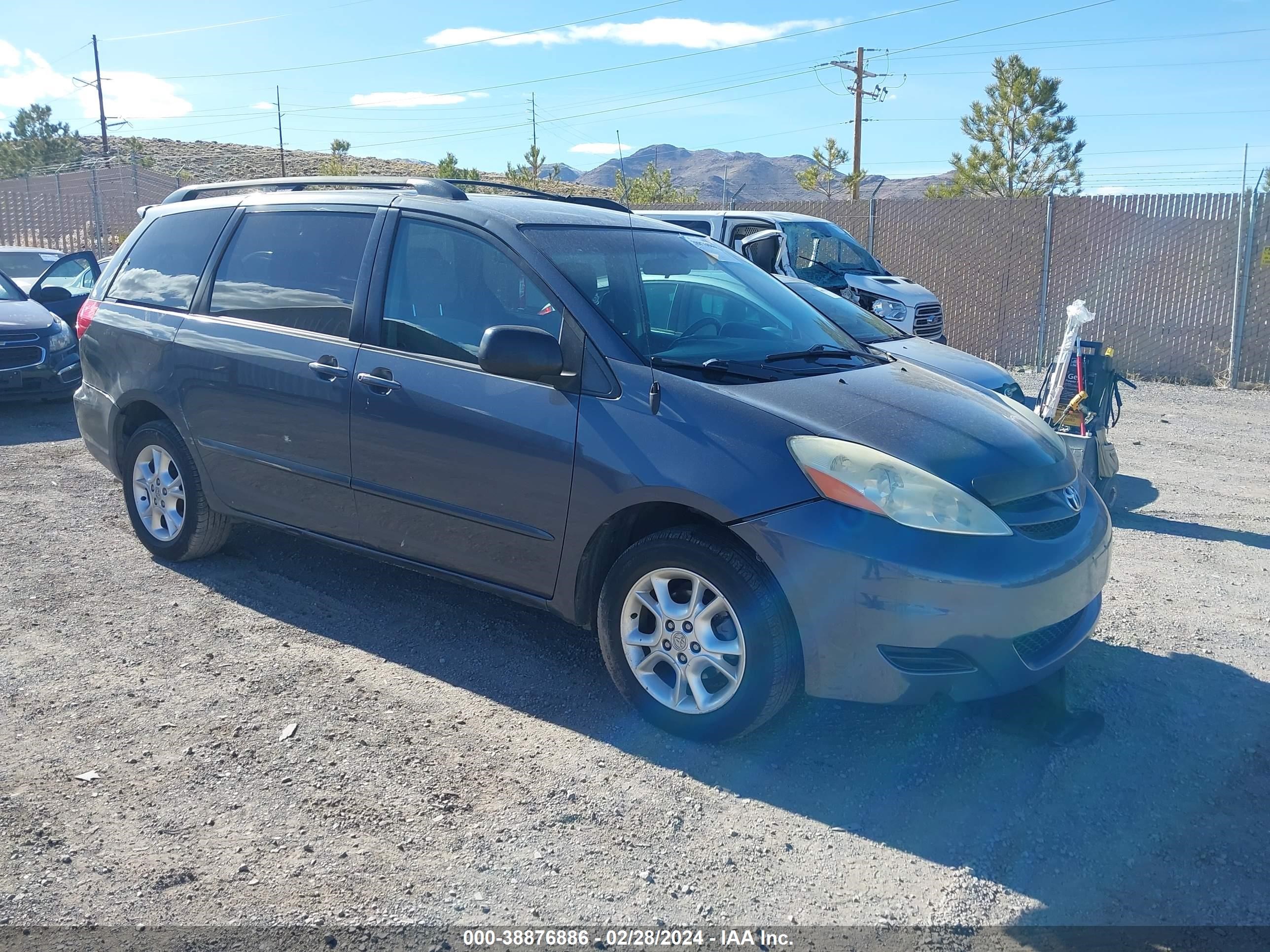 Photo 0 VIN: 5TDBA23C26S067826 - TOYOTA SIENNA 