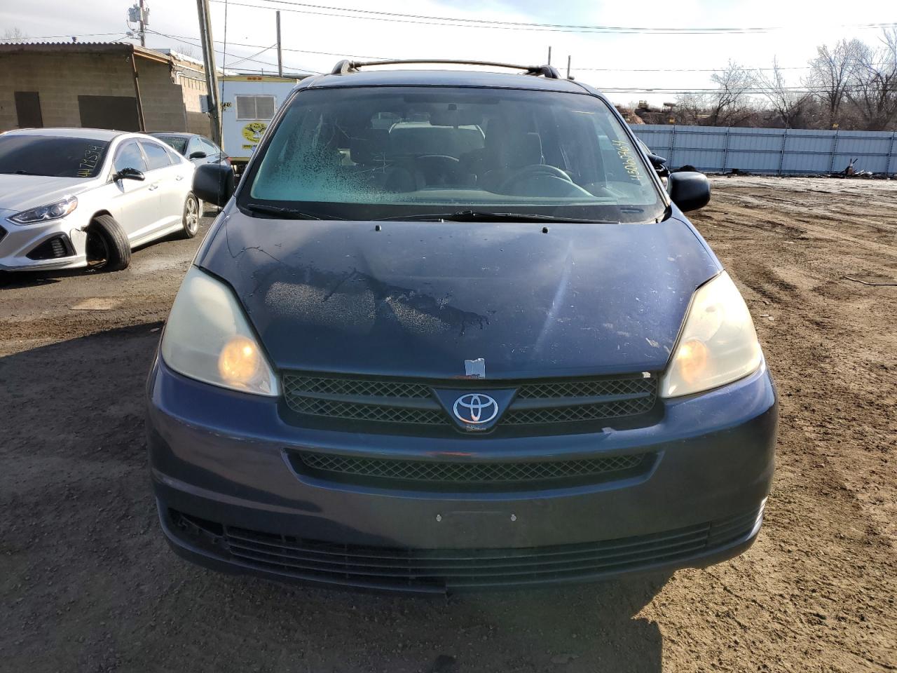 Photo 4 VIN: 5TDBA23C34S010564 - TOYOTA SIENNA 