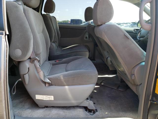 Photo 10 VIN: 5TDBA23C35S033408 - TOYOTA SIENNA LE 