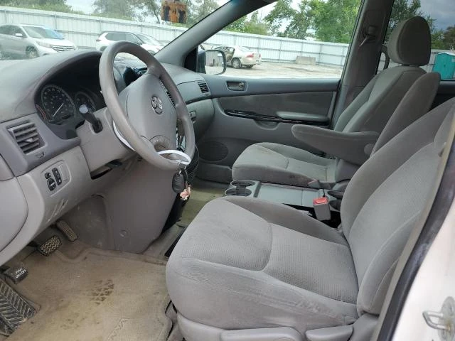 Photo 6 VIN: 5TDBA23C35S040021 - TOYOTA SIENNA LE 