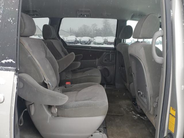 Photo 9 VIN: 5TDBA23C46S057590 - TOYOTA SIENNA LE 