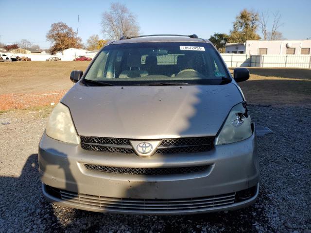 Photo 4 VIN: 5TDBA23C54S003938 - TOYOTA SIENNA LE 