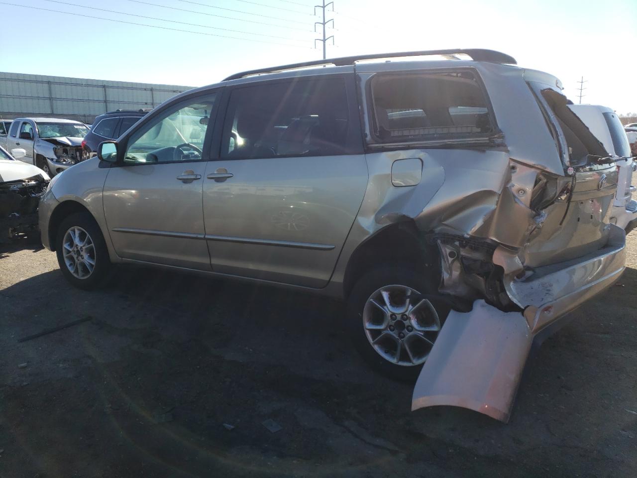 Photo 1 VIN: 5TDBA23C54S012509 - TOYOTA SIENNA 