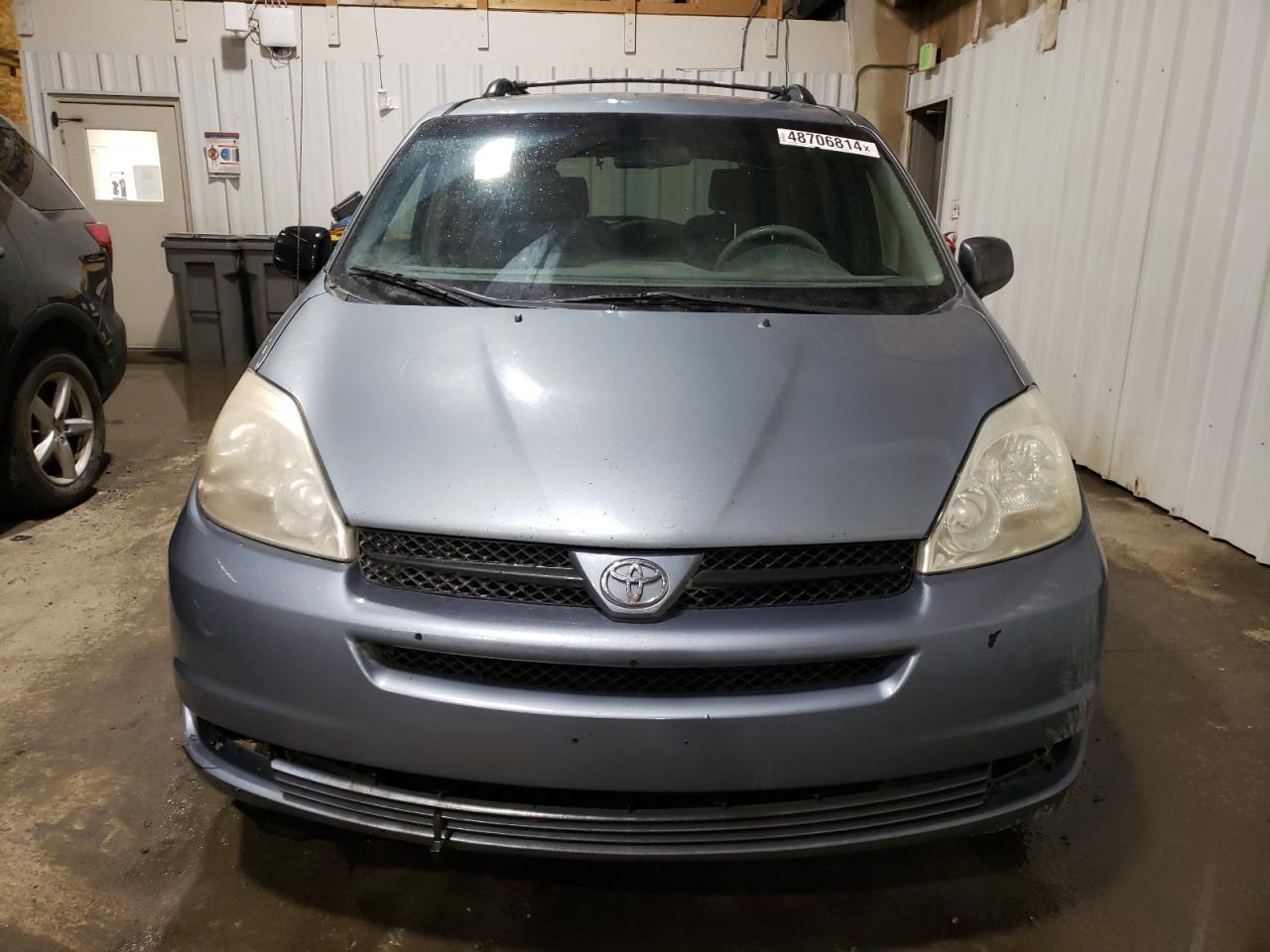 Photo 4 VIN: 5TDBA23C54S019122 - TOYOTA SIENNA 