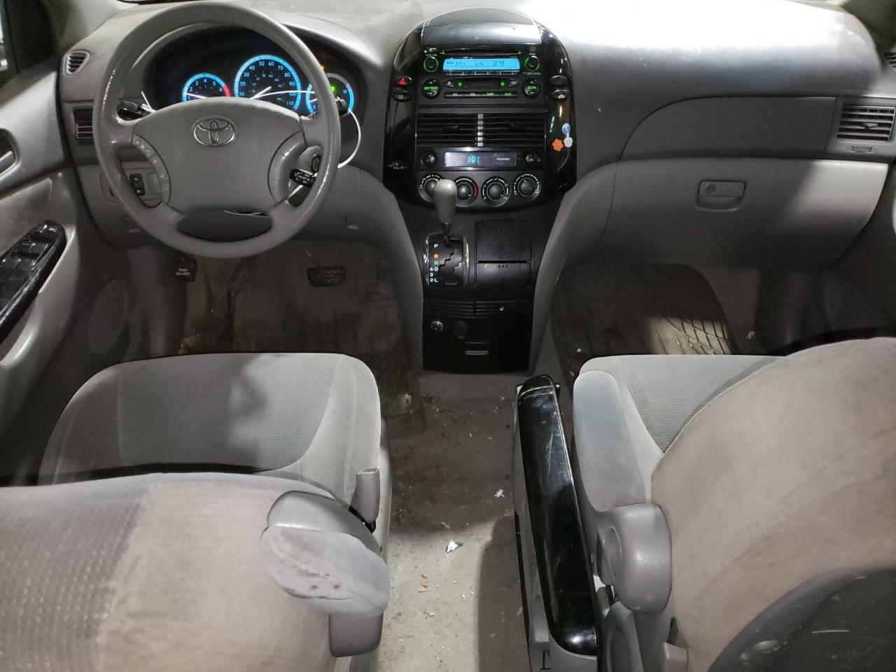 Photo 7 VIN: 5TDBA23C54S019122 - TOYOTA SIENNA 