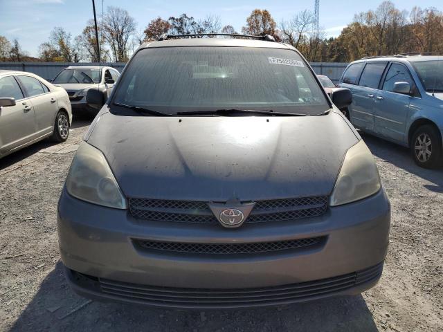 Photo 4 VIN: 5TDBA23C55S049674 - TOYOTA SIENNA LE 