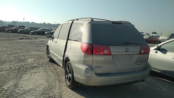 Photo 4 VIN: 5TDBA23C56S068890 - TOYOTA SIENNA 