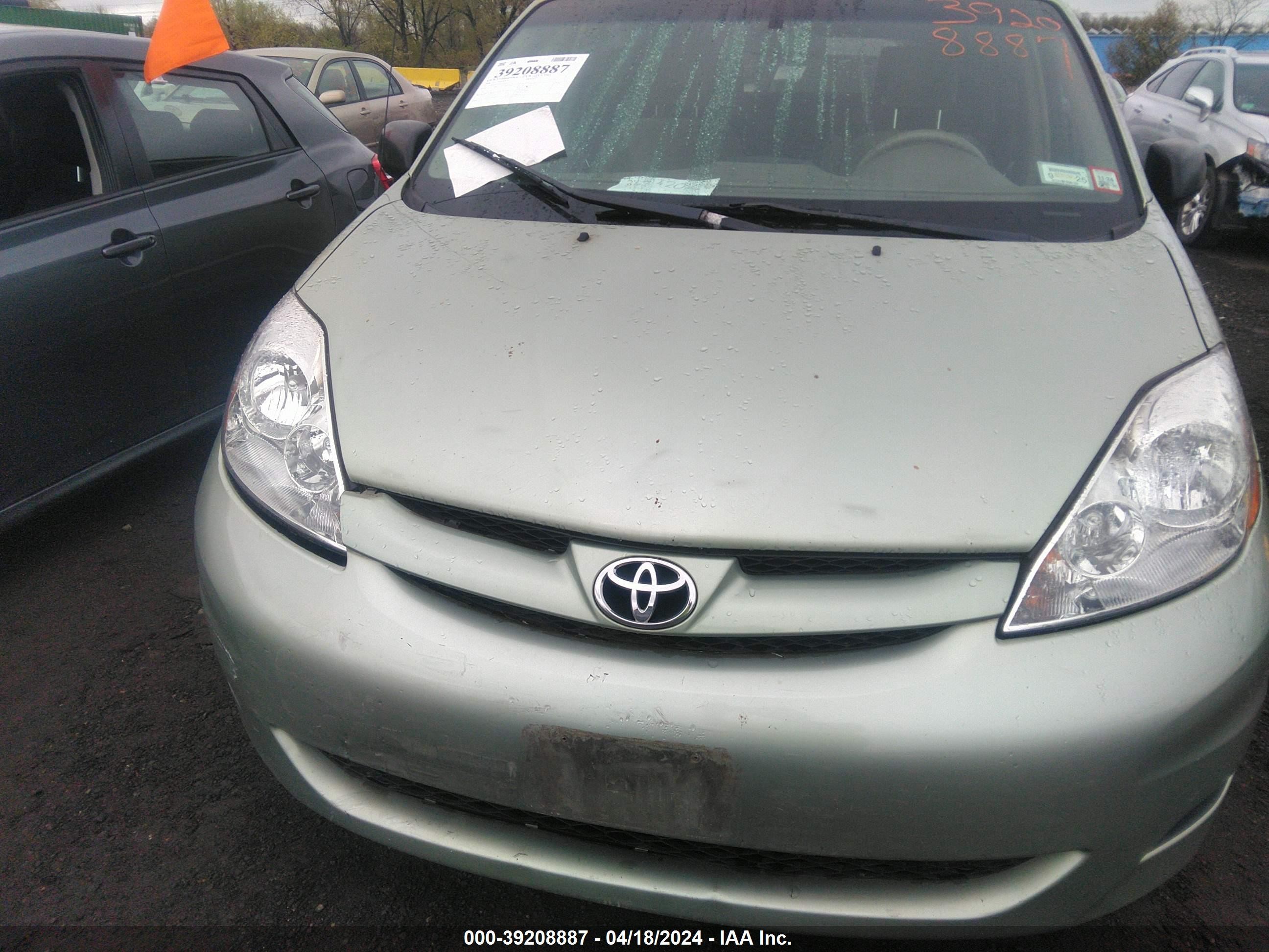 Photo 11 VIN: 5TDBA23C56S072521 - TOYOTA SIENNA 