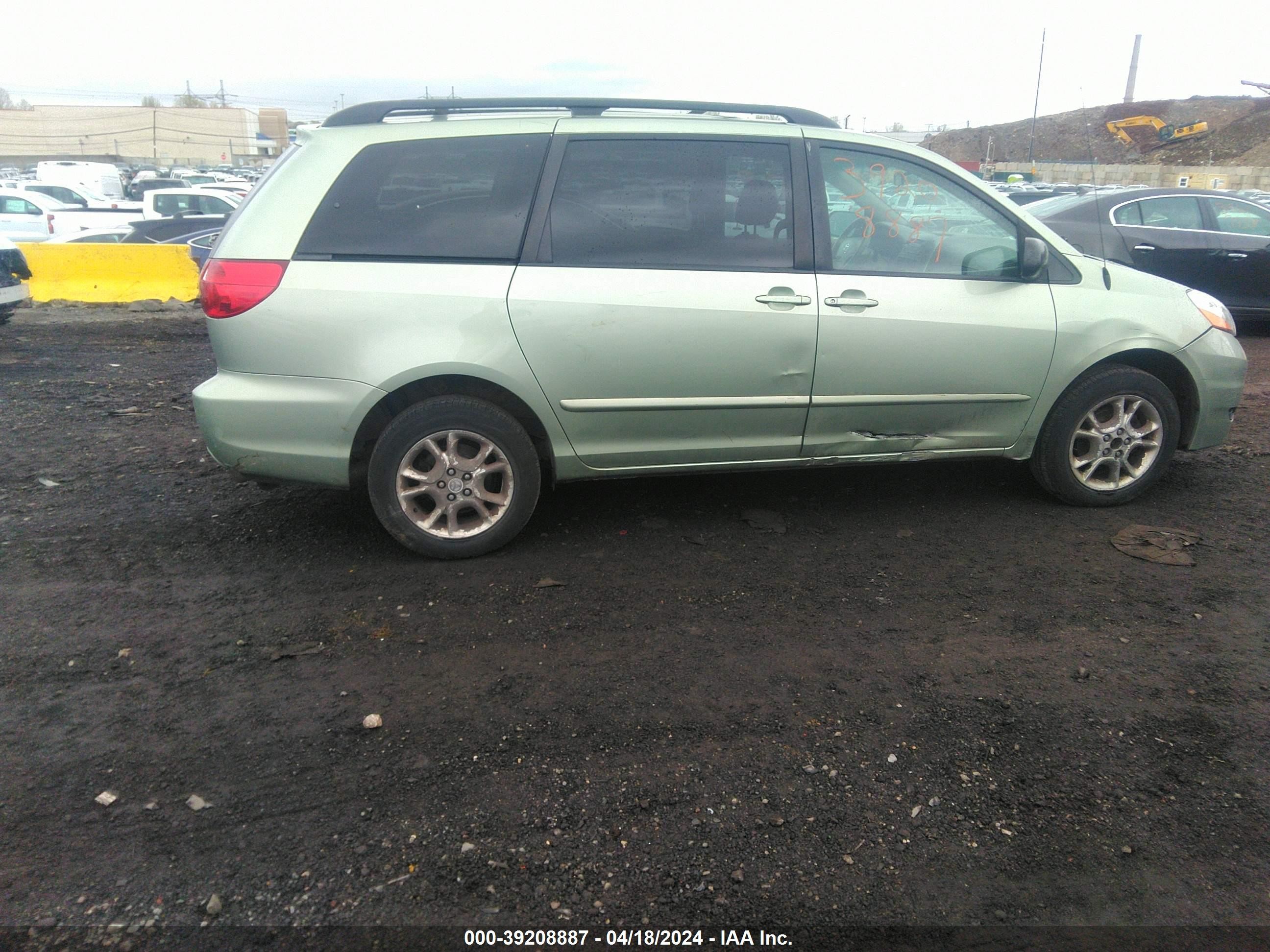 Photo 12 VIN: 5TDBA23C56S072521 - TOYOTA SIENNA 