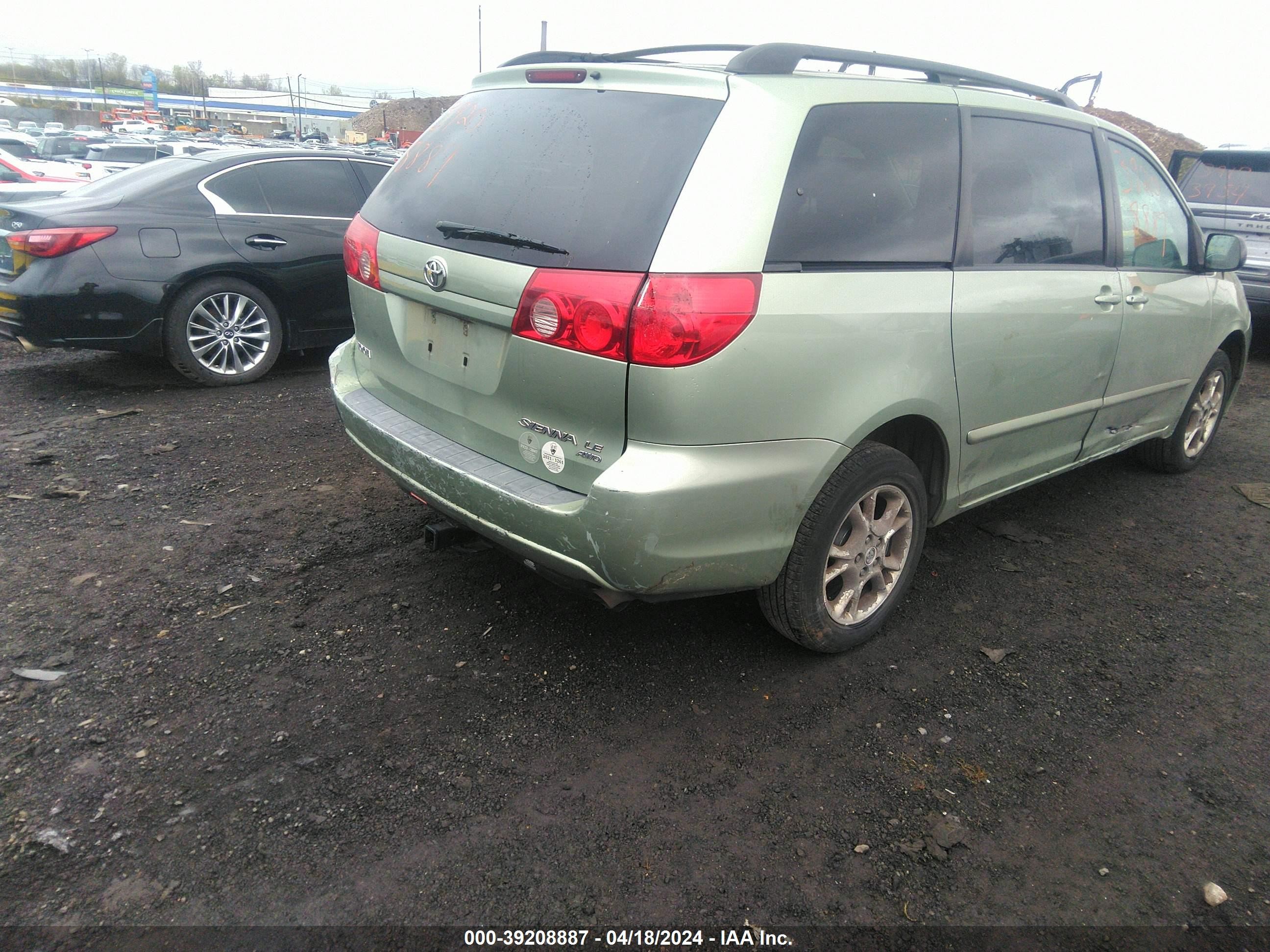 Photo 3 VIN: 5TDBA23C56S072521 - TOYOTA SIENNA 