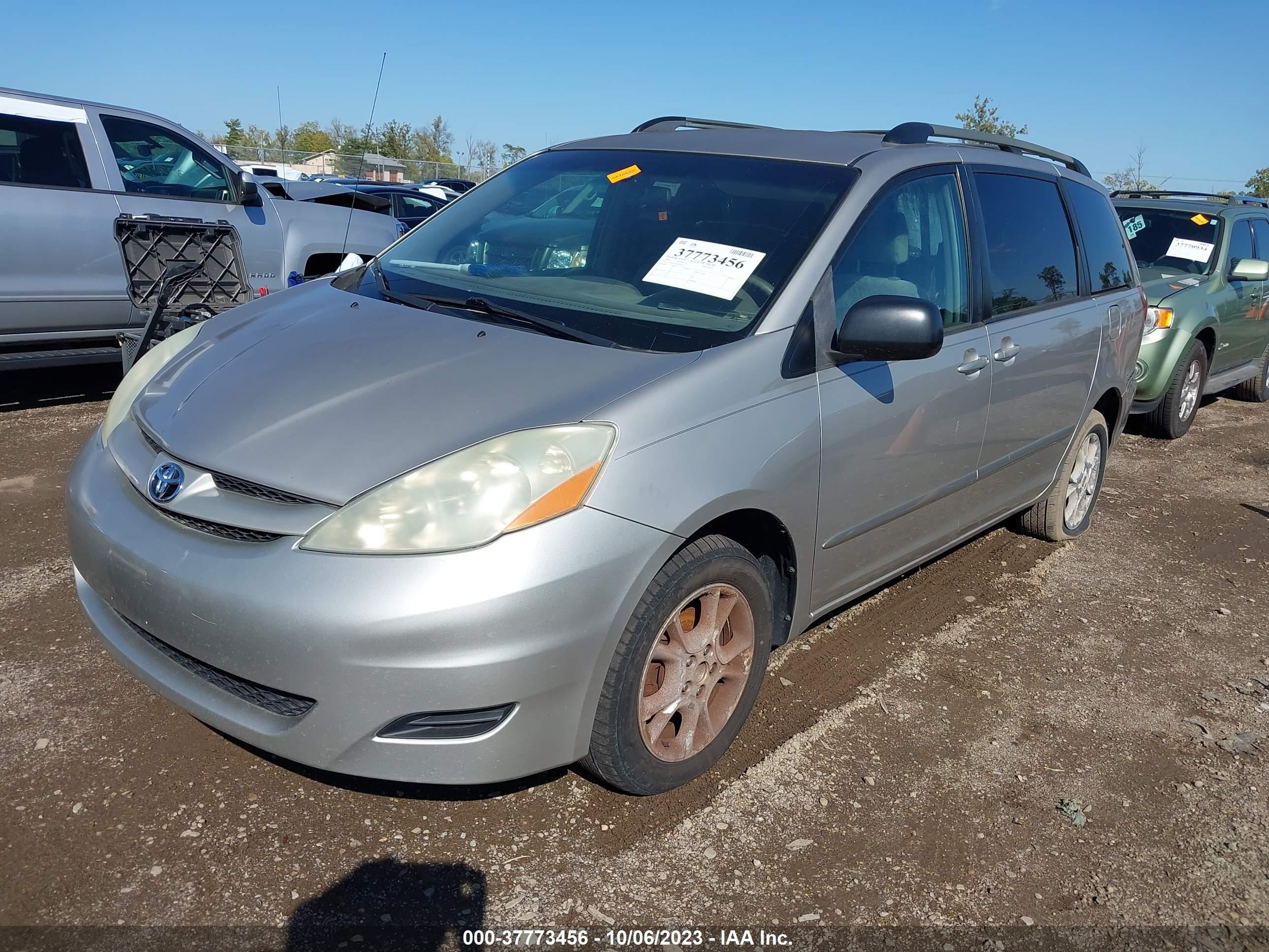 Photo 1 VIN: 5TDBA23C86S069712 - TOYOTA SIENNA 