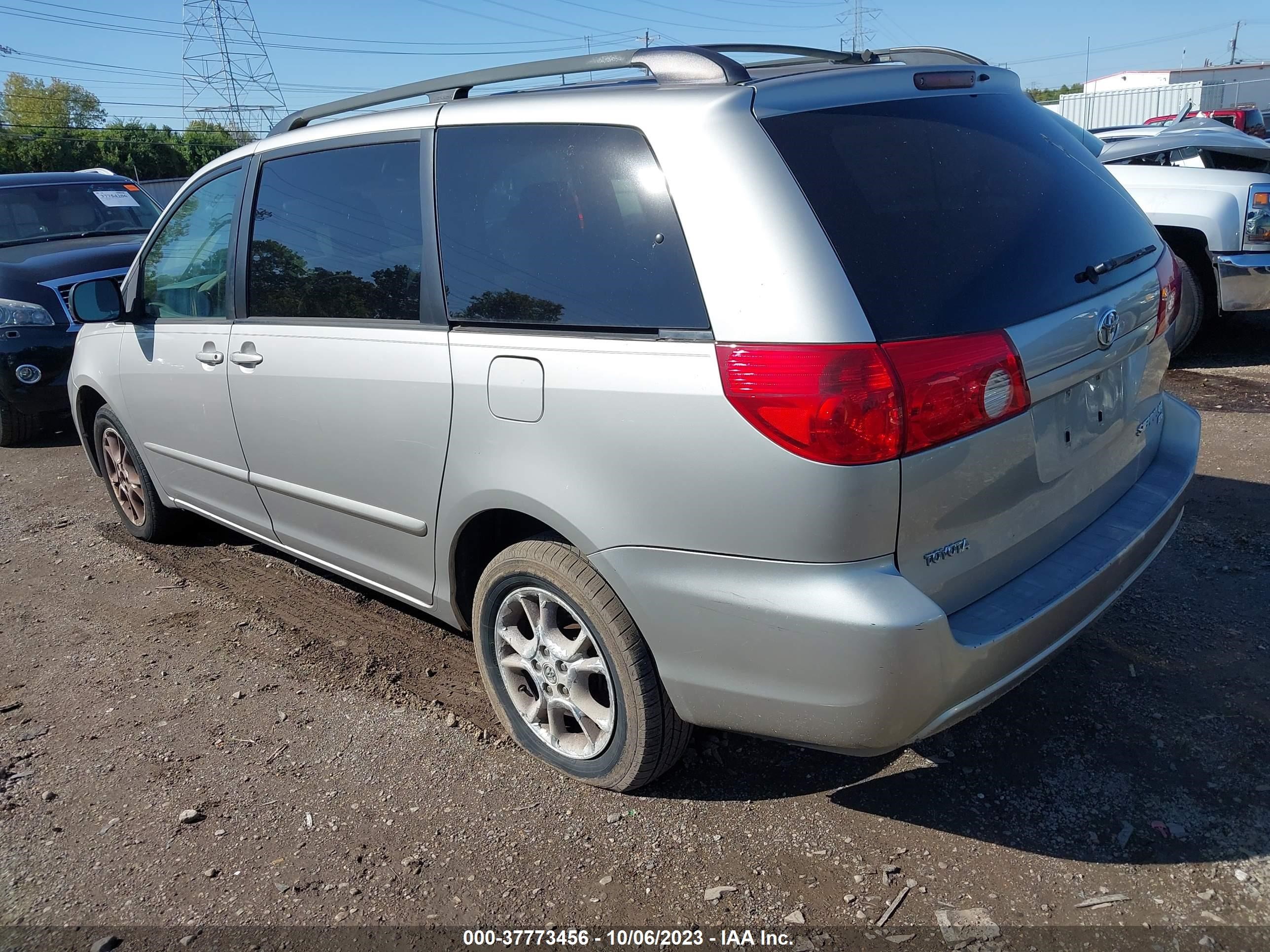 Photo 2 VIN: 5TDBA23C86S069712 - TOYOTA SIENNA 