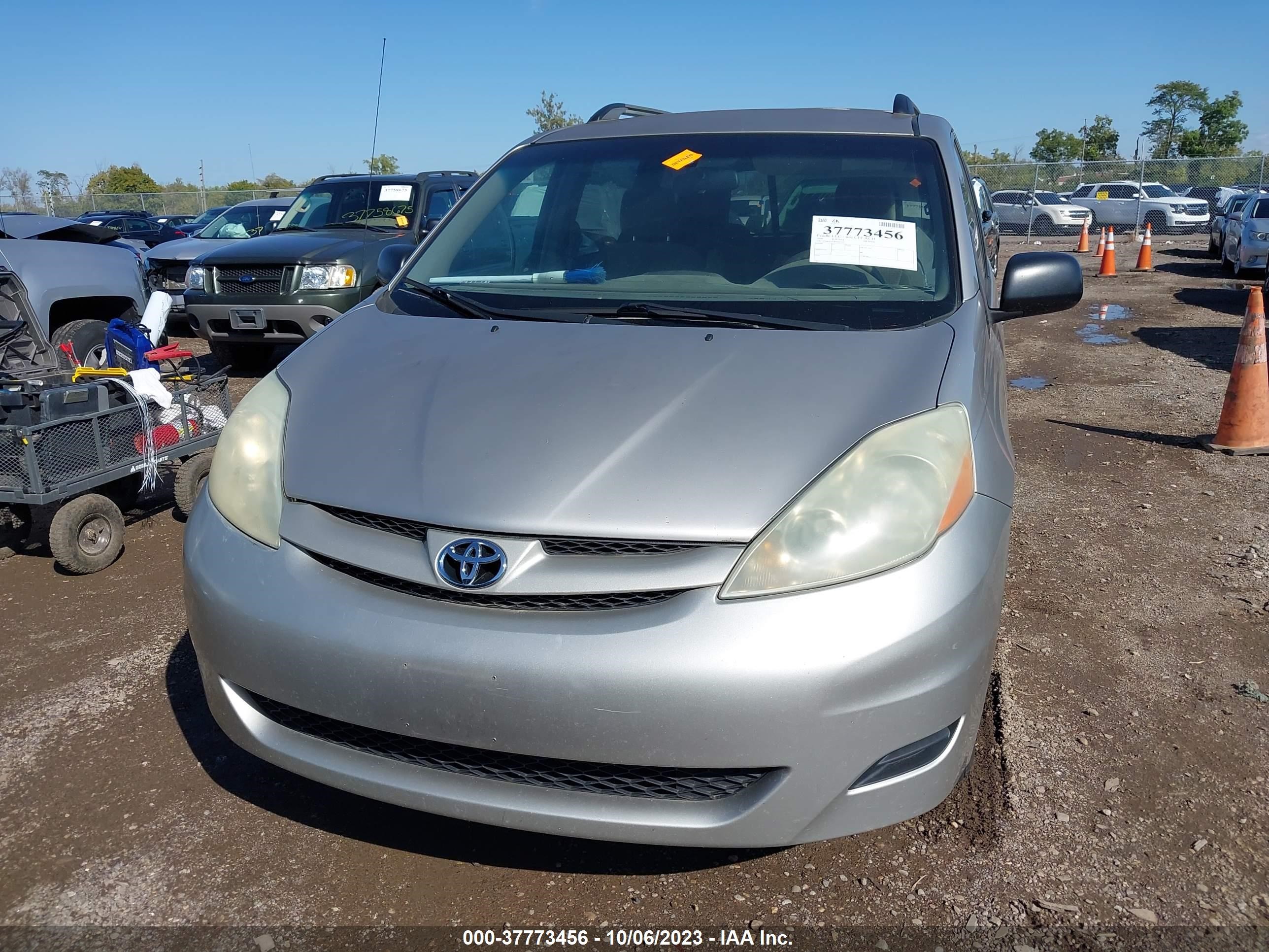 Photo 5 VIN: 5TDBA23C86S069712 - TOYOTA SIENNA 