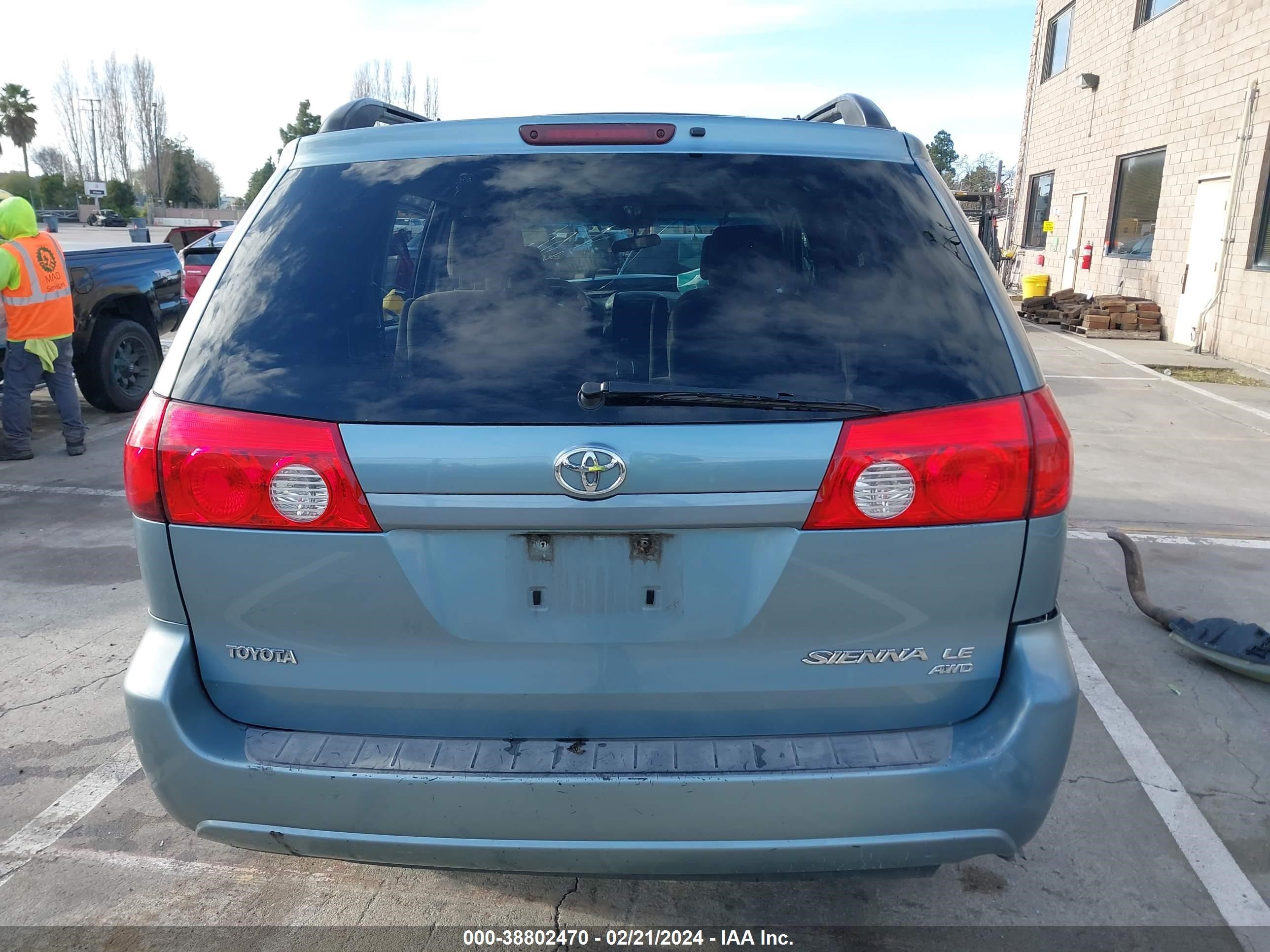 Photo 16 VIN: 5TDBA23C96S055933 - TOYOTA SIENNA 